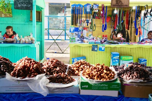 Dates, dried figs and apricots for sale