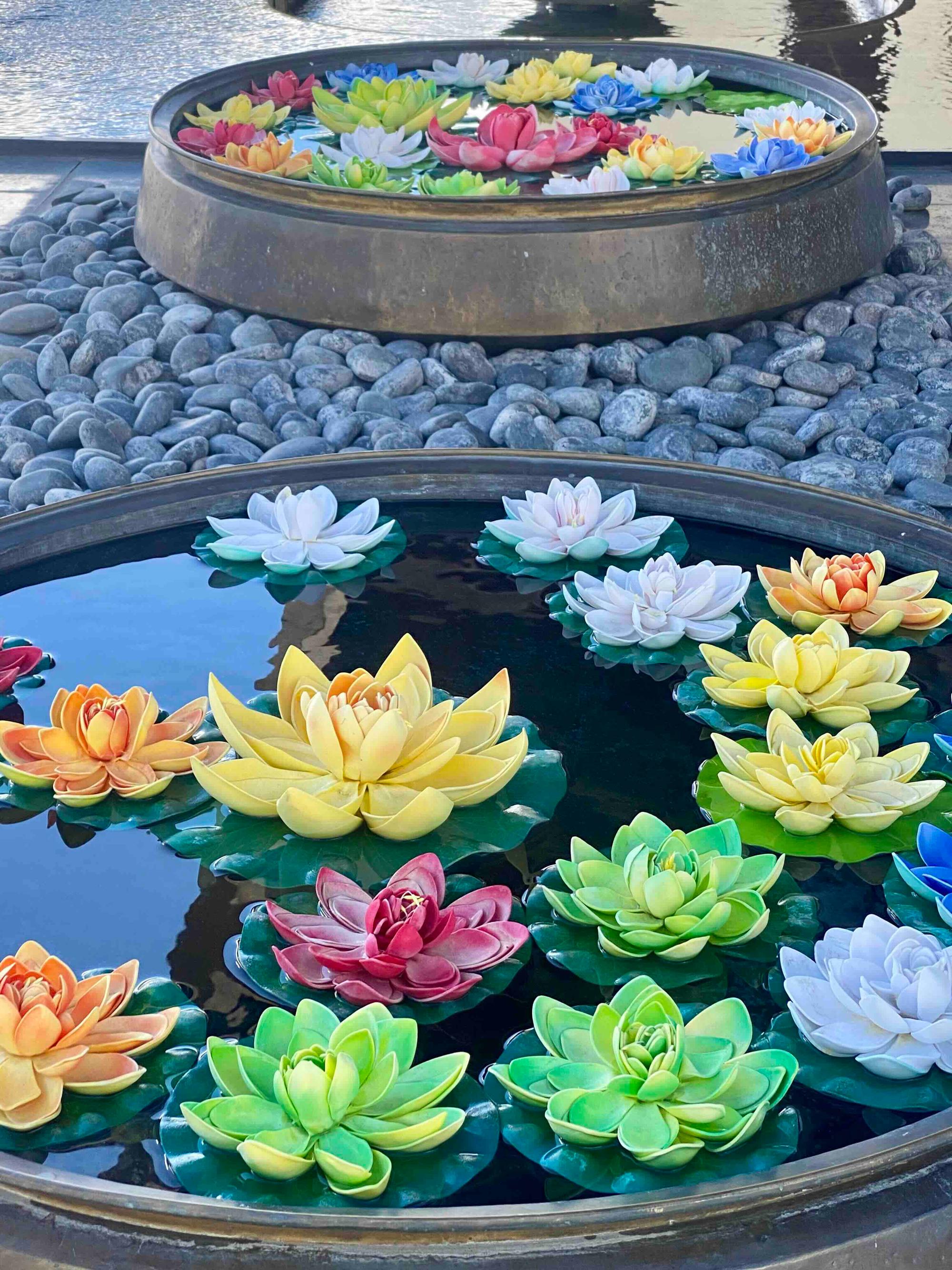 Shangri-La Hotel Lotuses